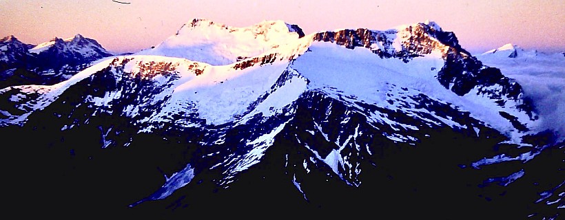 View from the top
Photo:&nbsp;'2024 Jul 07 11:37'
Original size:&nbsp;1,802 x 703; 286 kB
Filename:&nbsp;'11 View from the top'