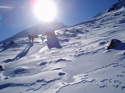 Heading up Tūroa
Photo:&nbsp;'2008 Jun 14 11:16'
Original size:&nbsp;480 x 360; 48 kB
Filename:&nbsp;'01 heading up Tūroa'
