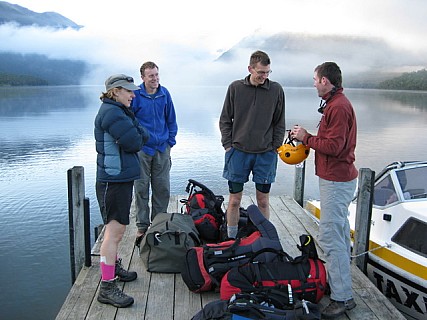 05Watertaxi
Photo:&nbsp;'2008 Nov 29 06:56'
Original size:&nbsp;640 x 480; 123 kB
Filename:&nbsp;'05watertaxi'