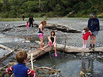 river1.jpg: 1024x768, 180k (2014 Jul 21 06:38)