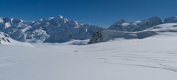 P1020753.jpg: 1024x465, 124k (2014 Jul 21 06:49)