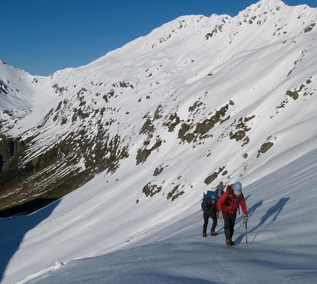 click on the photo to download the original image

cramponing