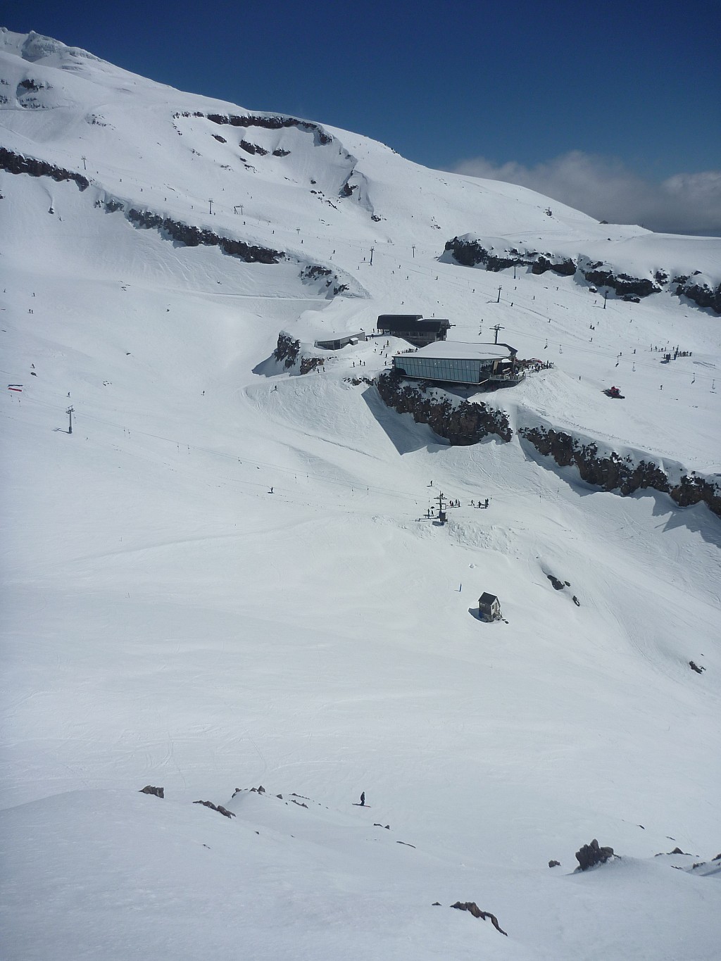 click on the photo to download the original image

2012-10-07 13.51.35 P1040159 Simon - Waterfall