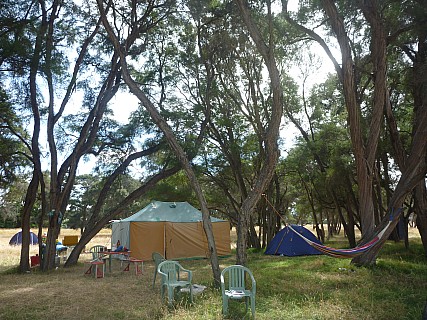 Campsite
Photo:&nbsp;Simon
2013-03-02&nbsp;14.54.10&nbsp;Photo:&nbsp;'2013 Mar 02 14:54'
Original size:&nbsp;4,000 x 3,000; 7,295 kB
Filename:&nbsp;'2013-03-02 14.54.10 P1040726 Simon - campsite'