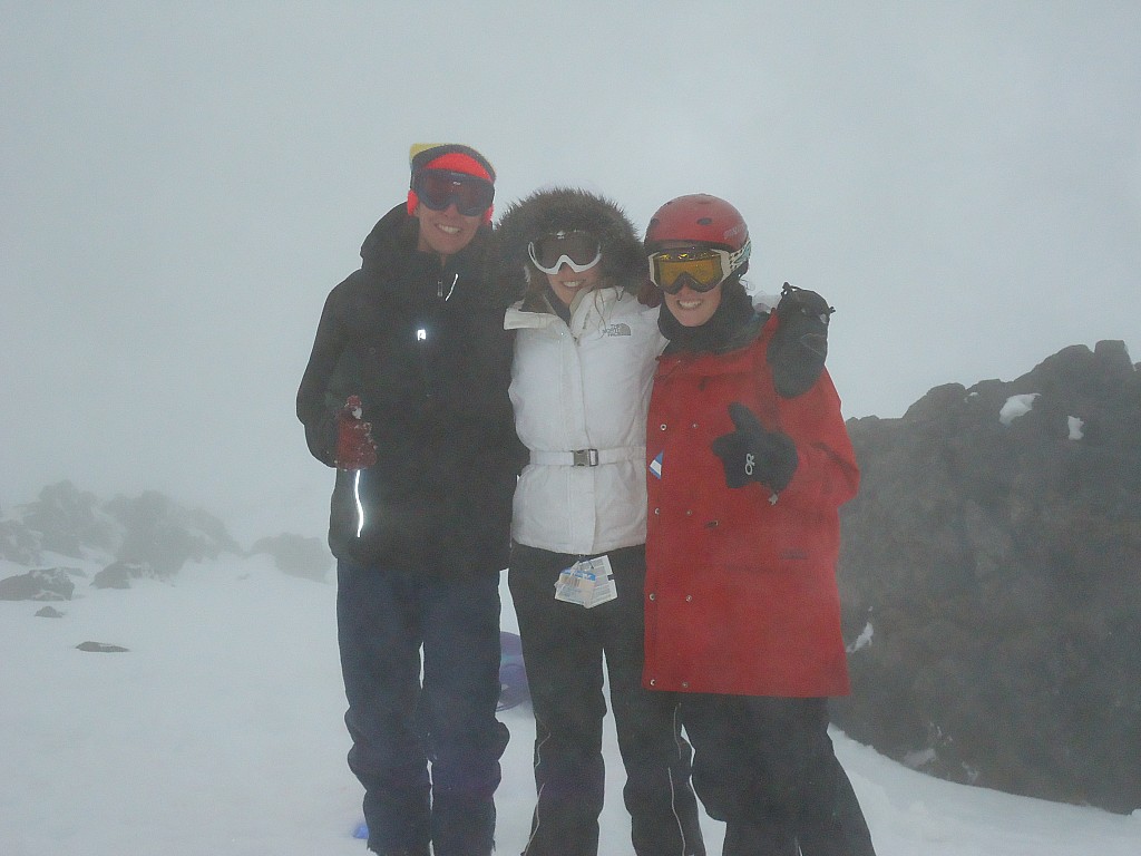 click on the photo to download the original image

2013-08-28 18.07.40 DSC00176 Amelia