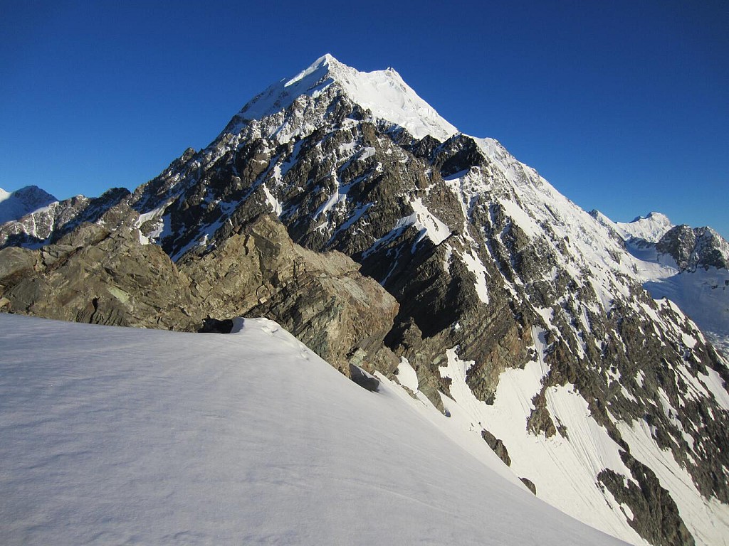 click on the photo to download the original image

03 Looked at climbing pibrac but too chossy