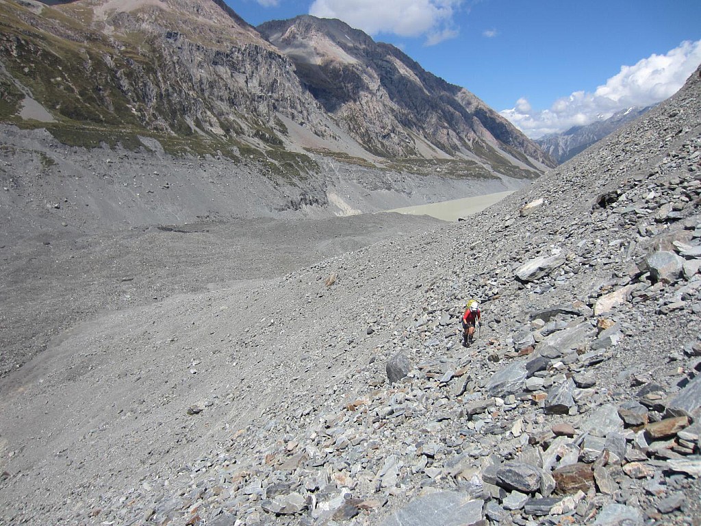 click on the photo to download the original image

01 Hooker lake