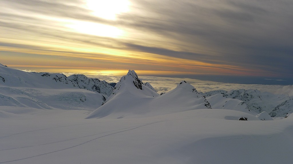 click on the photo to download the original image

P1010601