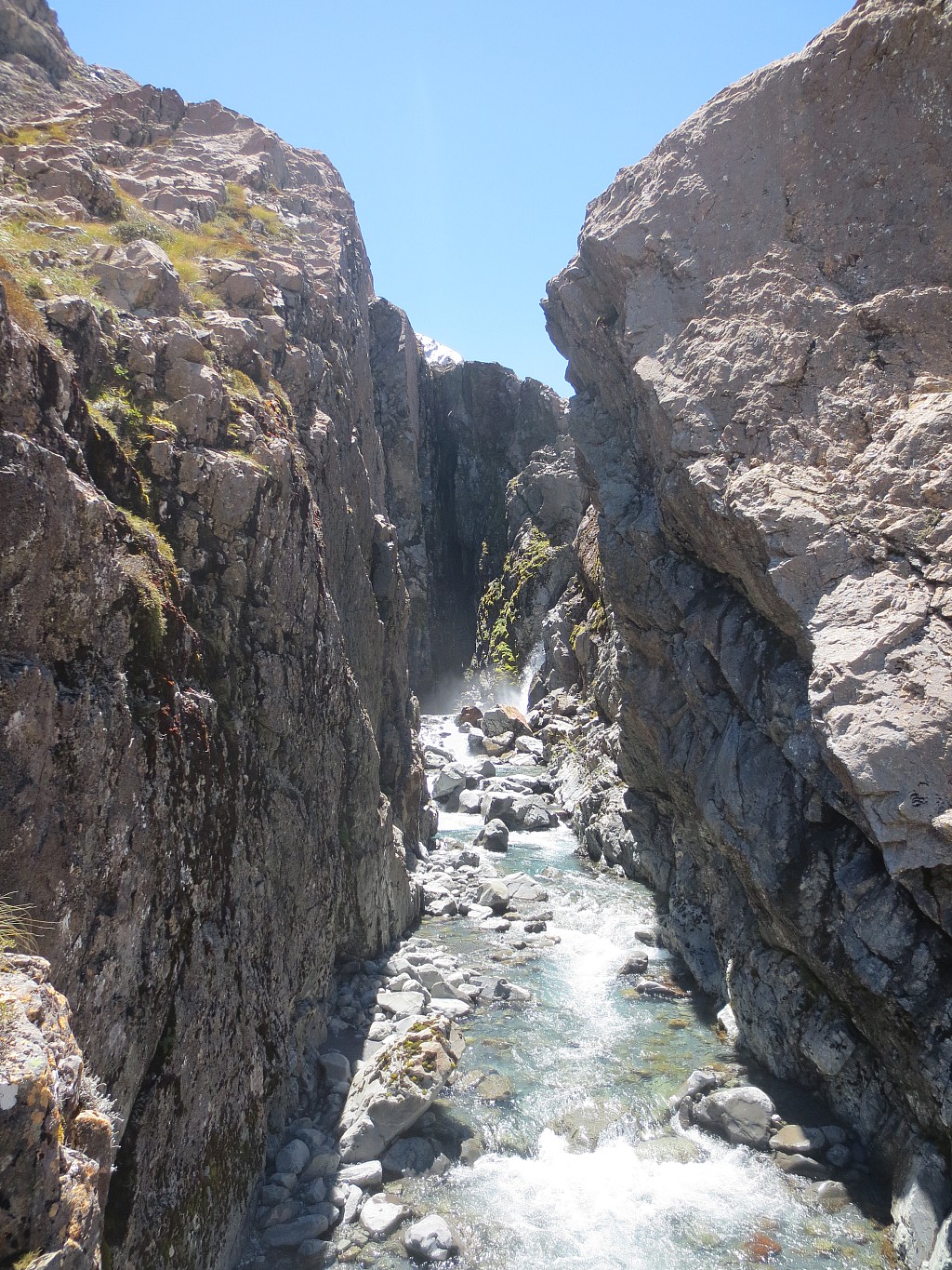 click on the photo to download the original image

16 view of Waimak Falls