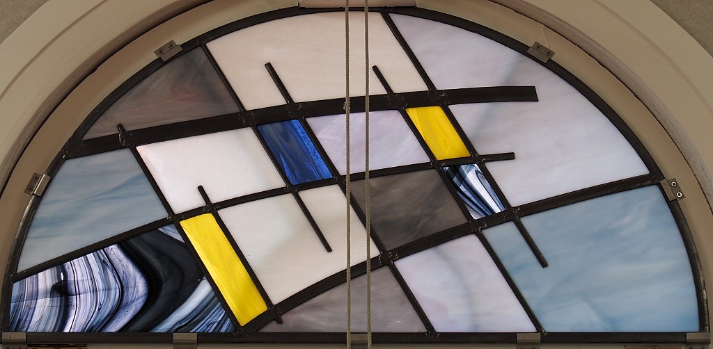 click on the photo to download the original image

Alan stained glass P8070402