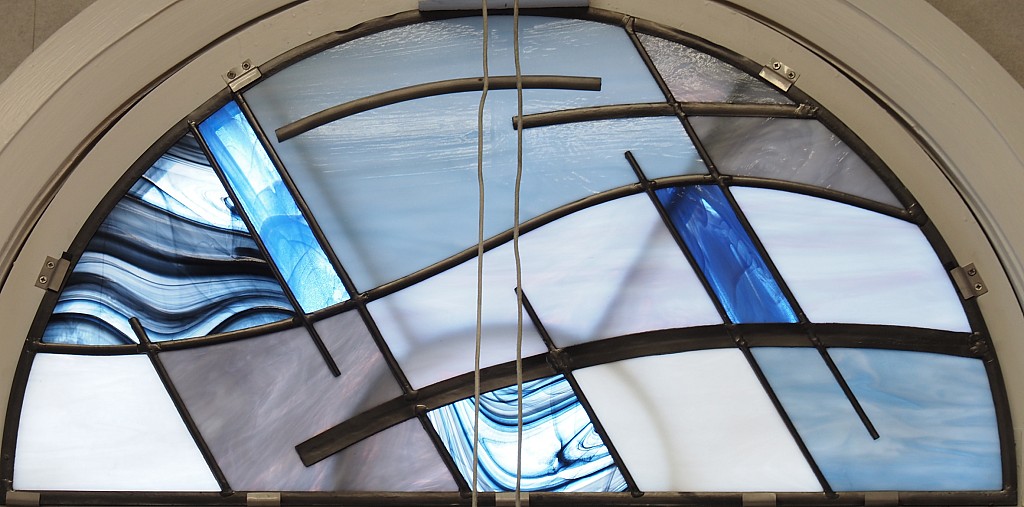 click on the photo to download the original image

Alan stained glass P8070400