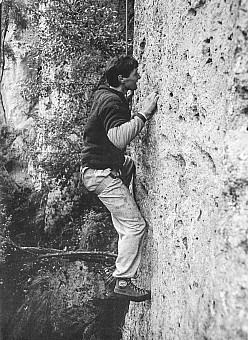 click on the photo and click again on the photo to download the original image

1984 Carol McDermott climbing 'Small Pocks', Whanganui Bay, Taupo Photo
