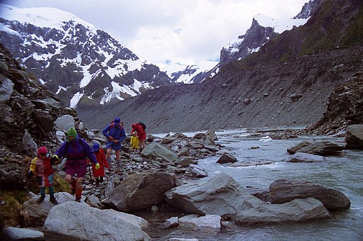 click on the photo and click again on the photo to download the original image

1996 IMG_0007 Wilkin Valley