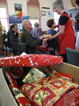 click on the photo and click again on the photo to download the original image

2011-12-13 TTC Christmas party Photo ALAN KNOWLES AJK_2011-12-13_1125