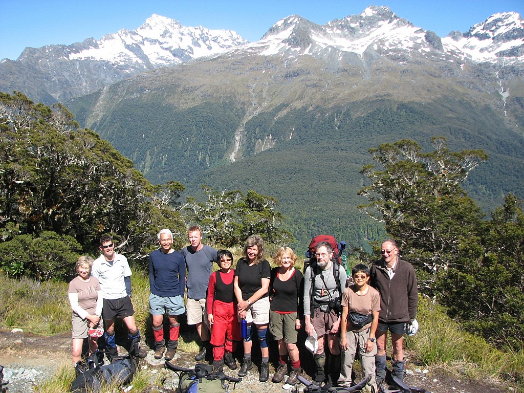 click on the photo to download the original image

2007-12-31 11.02.38 CH 10 TTC party on the Routeburn Photo Hugh Barr