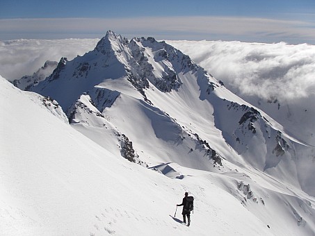 click on the photo and click again on the photo to download the original image

Mt Alarm - Daniel Rogerson