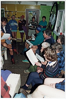 click on the photo and click again on the photo to download the original image

ttc108 Singsong