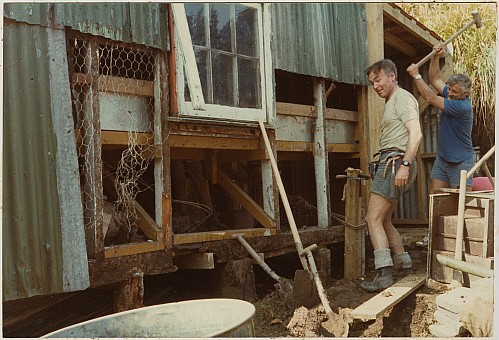 click on the photo and click again on the photo to download the original image

ttc267 Hut maintenance