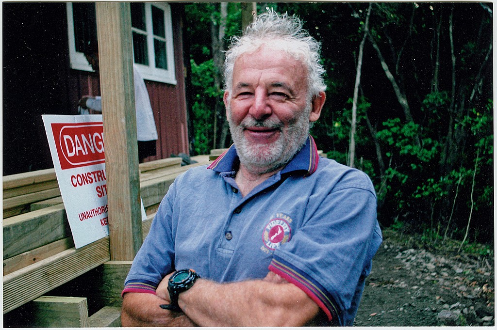 click on the photo to download the original image

ttc113 Barry Durrant