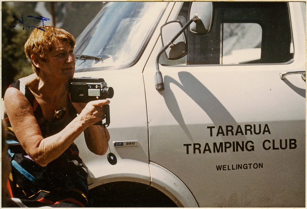 click on the photo to download the original image

ttc268 - and TTC van