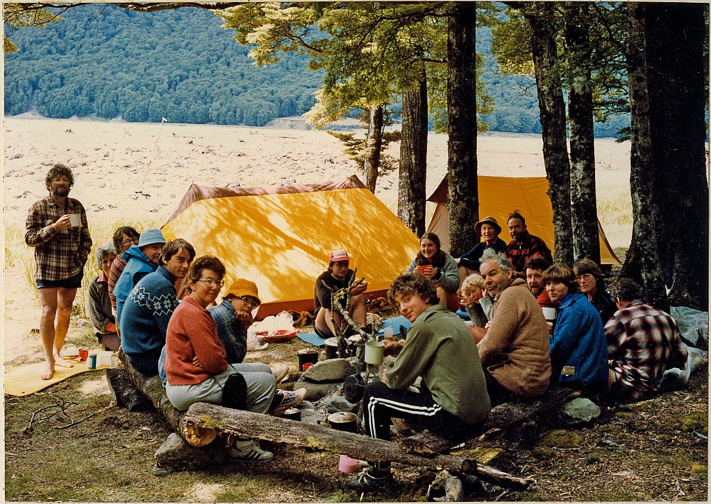 click on the photo to download the original image

ttc247 Valley camp