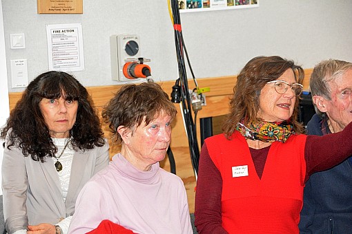 click on the photo and click again on the photo to download the original image

2019-07-04 14.38.17 DSC_2555