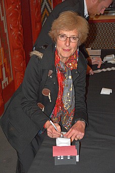 click on the photo and click again on the photo to download the original image

2019-07-06 17.51.02 DSC_2633