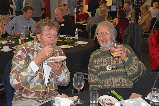 click on the photo and click again on the photo to download the original image

2019-07-06 21.00.37 DSC_2734