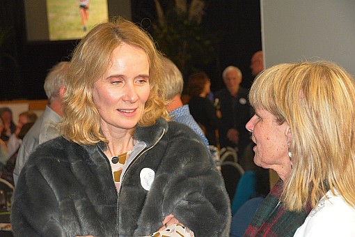 click on the photo and click again on the photo to download the original image

2019-07-06 21.02.02 DSC_2738