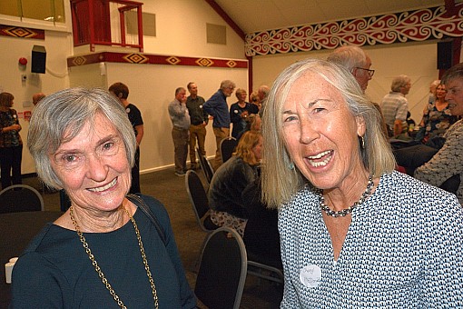 click on the photo and click again on the photo to download the original image

2019-07-06 22.15.40 DSC_2784