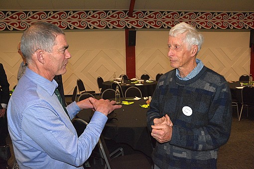 click on the photo and click again on the photo to download the original image

2019-07-06 23.00.00 DSC_2798