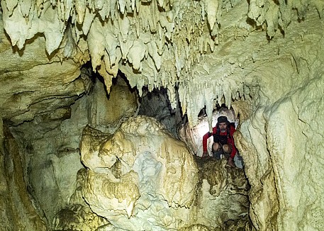 Jenny Mason In The Cave
Photo:&nbsp;Jenny Mason
Original size:&nbsp;1,171 x 836; 273 kB
Filename:&nbsp;'BBWTararuaTCJennyMasonInTheCave'