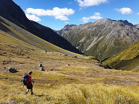 Susi Lang David Ascending Taruahuna Pass
Photo:&nbsp;Susi Lang
Photo:&nbsp;'2021 Mar 18 14:19'
Original size:&nbsp;4,032 x 3,024; 5,487 kB
Filename:&nbsp;'ABWTararuaTCSusiLangDavidAscendingTaruahunaPass'