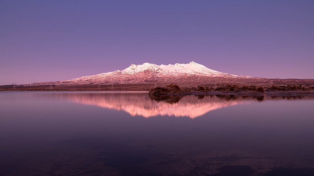 click on the photo to download the original image

LE Tararua TC 100 First light on Mt Ruapehu 10sec Jim Gibbons