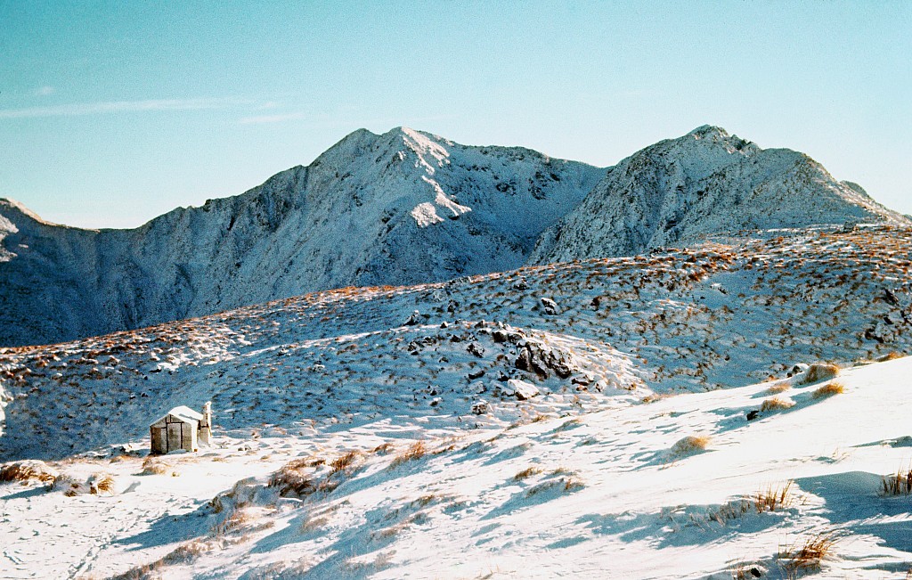 click on the photo to download the original image

HIS Tararua TC 160 TarnRidge1962 Ogilvie