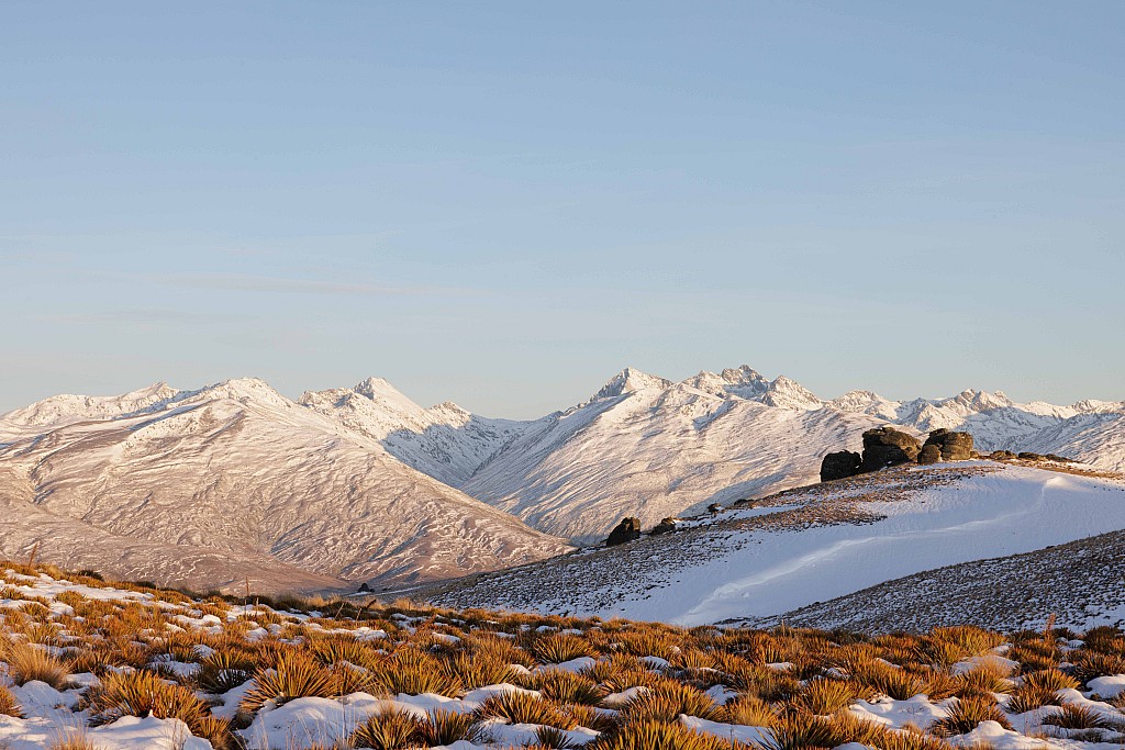 click on the photo to download the original image

ABN Tararua TC 100 Duffer Saddle sunrise Jim Gibbons