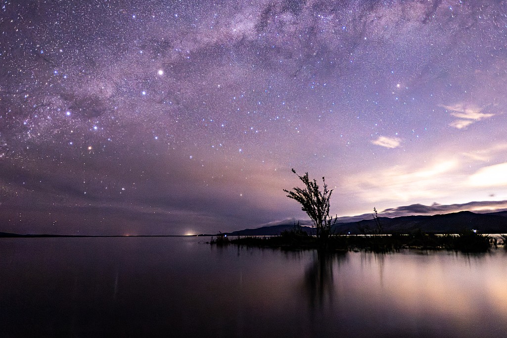 click on the photo to download the original image

LE Tararua TC 190 Lake Wairarapa 2 Rob Vanderpoel