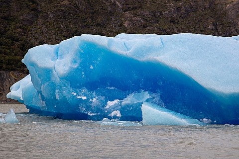 Icebergs on Lago Grey
Photo:&nbsp;Rob Vanderpoel
2024-03-28&nbsp;14.12.00&nbsp;Photo:&nbsp;'2024 Mar 28 14:12'
Original size:&nbsp;1,620 x 1,080; 716 kB
Filename:&nbsp;'2024-03-28 14.12.00 Icebergs on Lago Grey Rob Vanderpoel'
