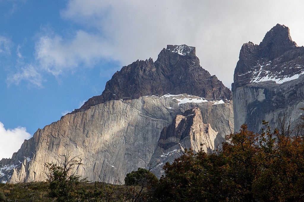 click on the photo to download the original image

2024-03-26 12.20.23 Los Cuernos Rob Vanderpoel