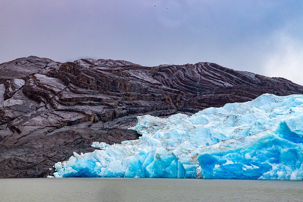 click on the photo to download the original image

2024-03-28 14.30.44 Glacier Grey Rob Vanderpoel