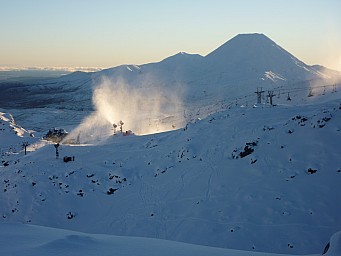 2009-07-09 08.03.28 P1000130 Simon.jpeg: 4000x3000, 4917k (2014 Jul 21 07:20)