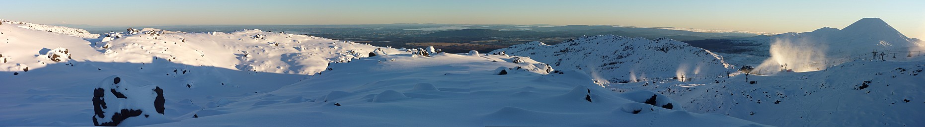 2009-07-09 08.03.28 P1000130 Simon_stitch.jpg: 21096x2900, 4323k (2014 Jul 21 07:20)