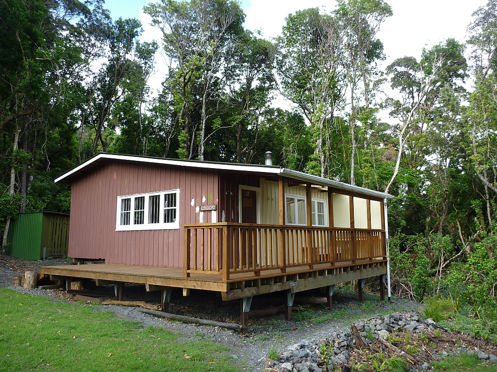 click on the photo to download the original image

2010-01-04 09.59.26 P1000597 Simon