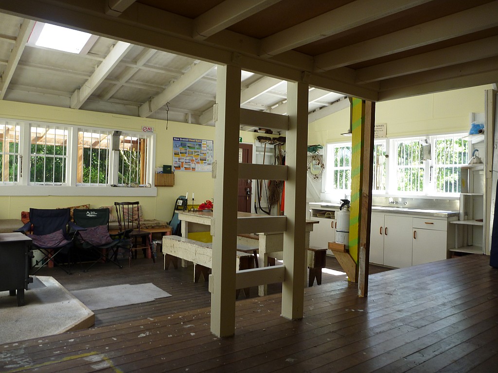 click on the photo to download the original image

2010-01-04 10.23.36 P1000605 Simon