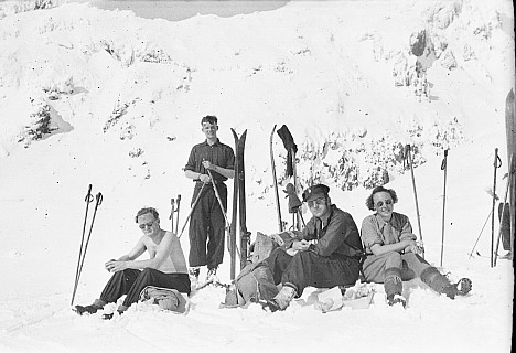 Alex Marks 6
Original size:&nbsp;3,840 x 2,624; 1,329 kB
Filename:&nbsp;'AlexMarks6'