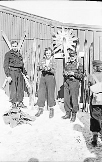 Alex Marks7a
Original size:&nbsp;2,612 x 4,148; 2,305 kB
Filename:&nbsp;'AlexMarks7a'