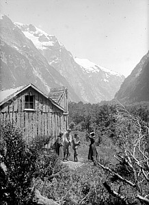 Members of the Gifford party outside a hut (~1890)