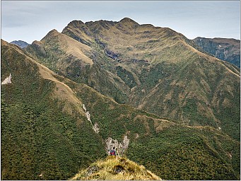 UpperR3.jpg: 1175x882, 247k (2017 Dec 17 00:51)