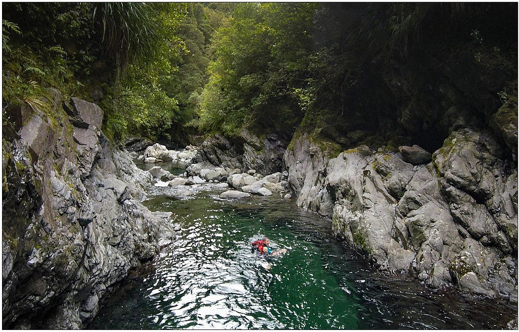 click on the photo to download the original image

Upper R4