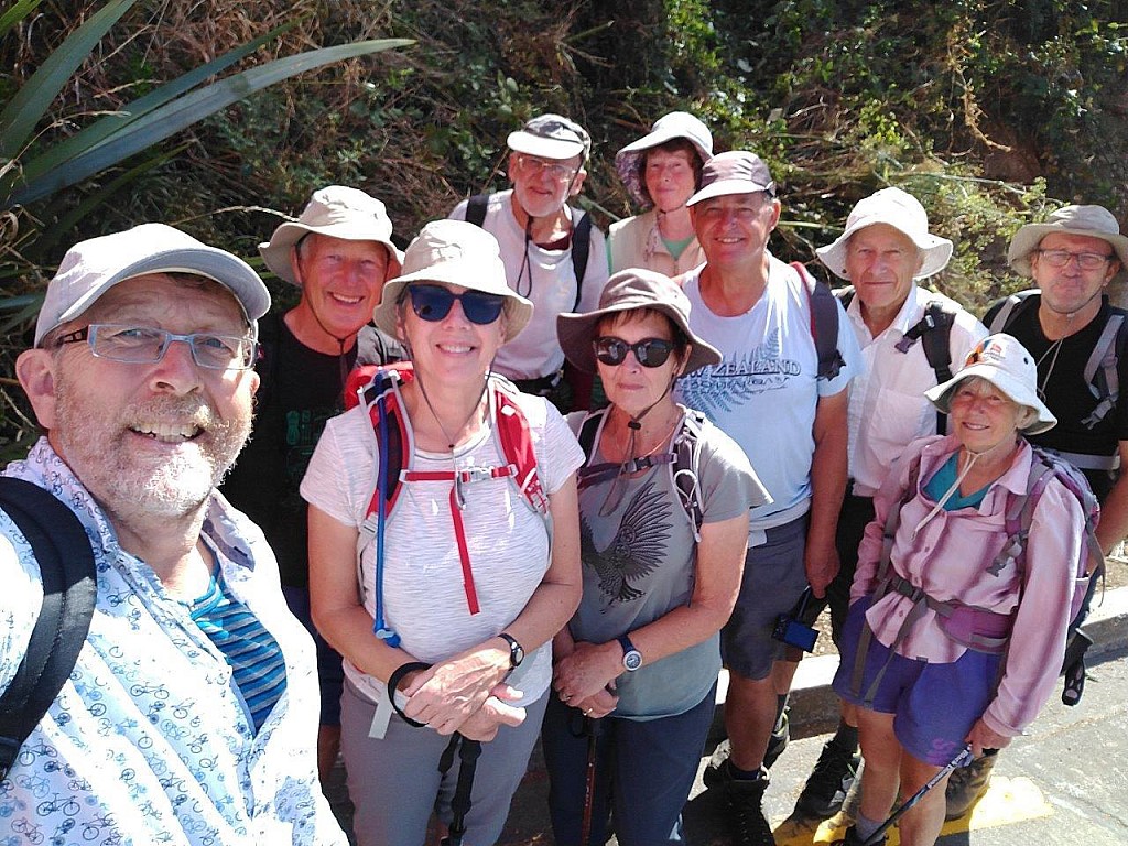 click on the photo to download the original image

Odell2